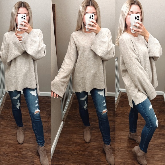 ANDREE BY UNIT Sweaters - Chic Andrée by Unit Sandy flare sleeve oversized knit sweater size Large